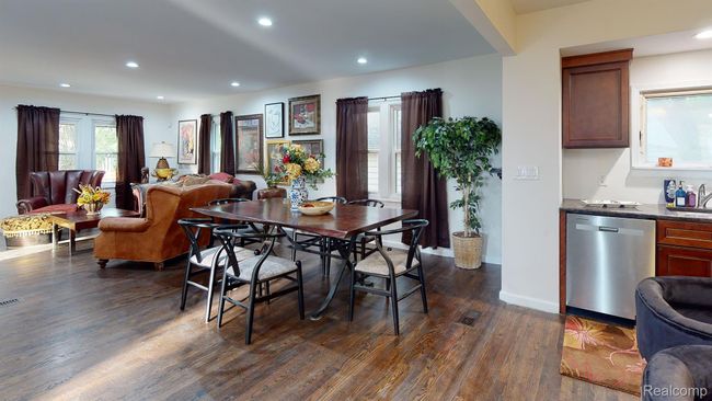 2002 Ridgemont Rd, House other with 6 bedrooms, 4 bathrooms and null parking in Grosse Pointe Woods MI | Image 5