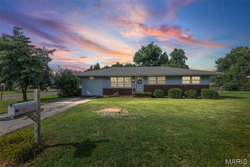 701 E Bethalto Blvd, Bethalto, IL, 62010-1829 | Card Image