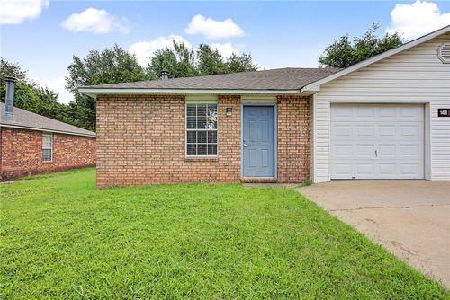 1488 N Boxley Ave, Fayetteville, AR, 72704-2102 | Card Image