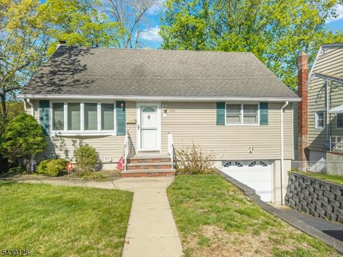 225 Linden Rd, Wayne, NJ, 07470-6270 | Card Image