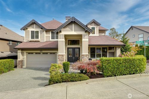 880 Lingering Pine Ln Nw, Issaquah, WA, 98027-5662 | Card Image