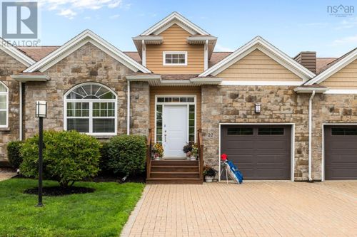 20 Chaucer Lane, Timberlea, NS, B3T0H3 | Card Image