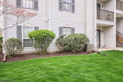 15 Fisher Dr, Franklin Park, NJ, 08823-1344 | Card Image
