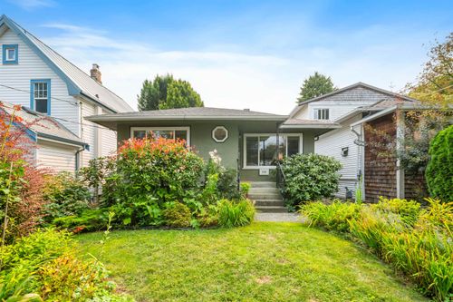 334 Strand Ave, New Westminster, BC, V3L3J2 | Card Image