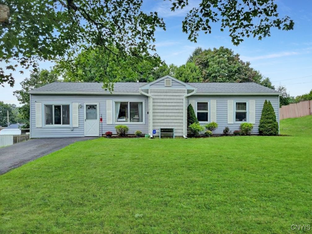 Briarcliff Ave, Utica, NY 13502