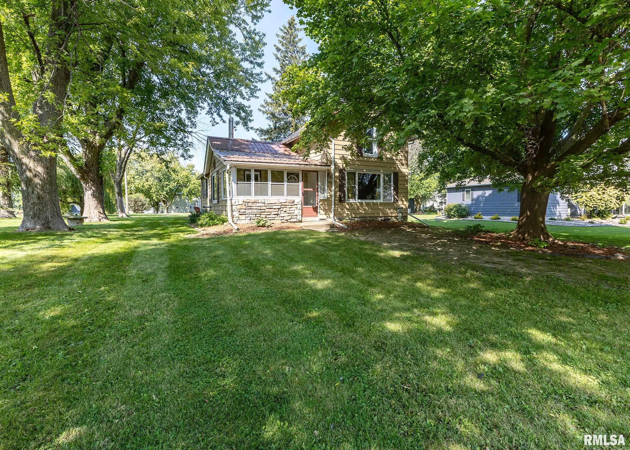 379th Ave, Clinton, IA 52732