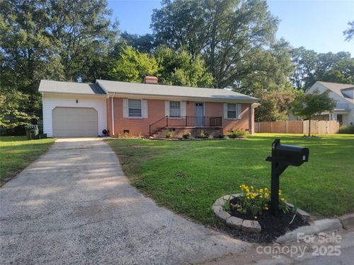 4 Hillcrest Dr, York, SC, 29745-1125 | Card Image
