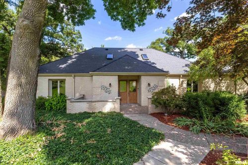 600 Sycamore Dr, Le Claire, IA, 52753-9368 | Card Image