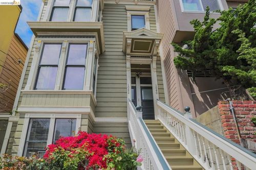 1082 Church St, San Francisco, CA, 94114 | Card Image