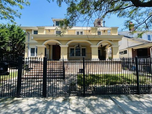 232 Beach 138th St, Belle Harbor, NY, 11694-1340 | Card Image