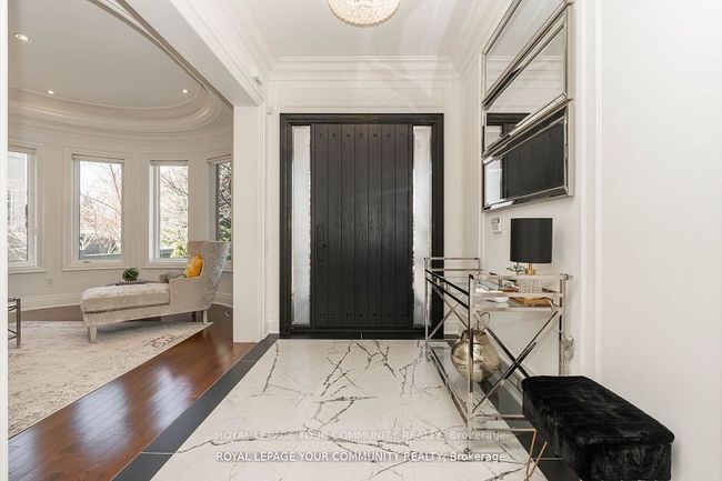 11 Little Marco Crt, House other with 6 bedrooms, 9 bathrooms and 9 parking in Maple ON | Image 4