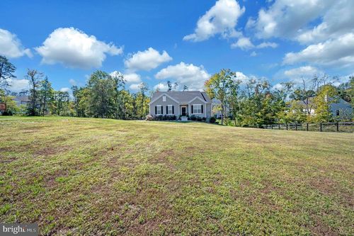 21 Walnut Grove Dr, FREDERICKSBURG, VA, 22406-5407 | Card Image