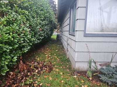 1065 7 Th Ave, House other with 3 bedrooms, 1 bathrooms and null parking in LONGVIEW WA | Image 2