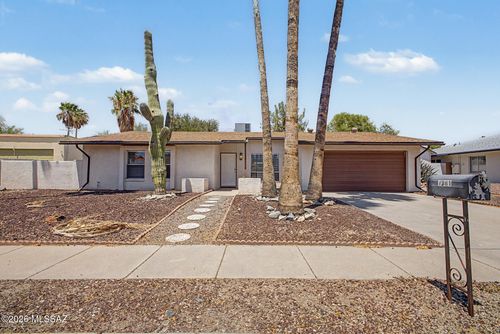 7381 E Rio Verde Dr, Tucson, AZ, 85715-3534 | Card Image