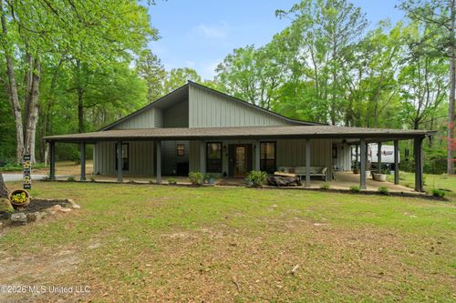 28 Woodland Rd, Hattiesburg, MS, 39401-8960 | Card Image