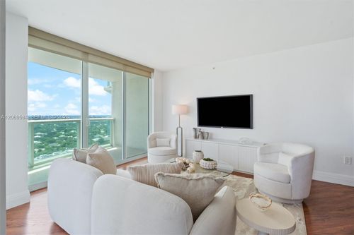 2709-347 N New River Dr E, Fort Lauderdale, FL, 33301-3169 | Card Image