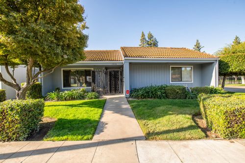 1915 W Santa Ana Ave, Fresno, CA, 93705-0221 | Card Image