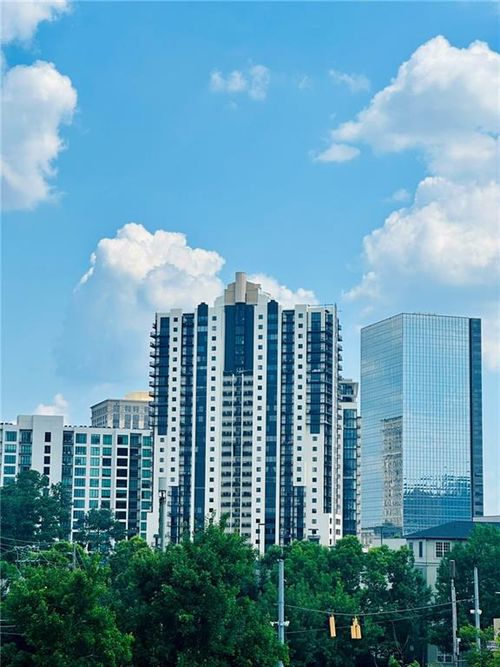 2303-3481 Lakeside Dr Ne, Atlanta, GA, 30326-1337 | Card Image