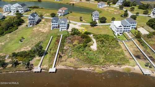 719 Cannonsgate Dr, Newport, NC, 28570-8226 | Card Image