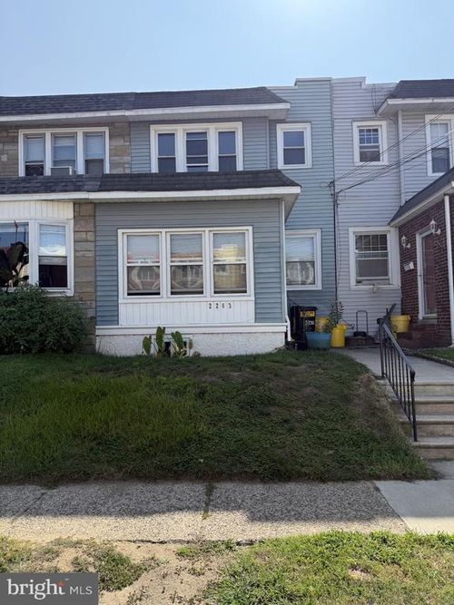 2263 Hollinshed Ave, PENNSAUKEN, NJ, 08110-1831 | Card Image