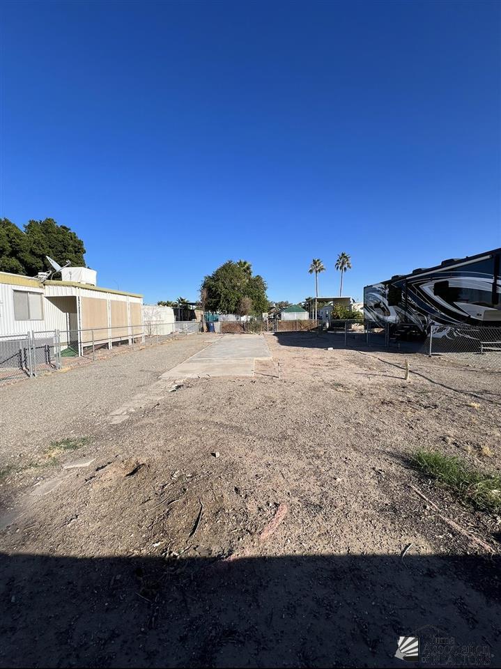 Dora Ave, Yuma, AZ 85364