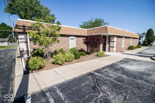 401 S Michigan St, Burlington, IN, 46915-9403 | Card Image