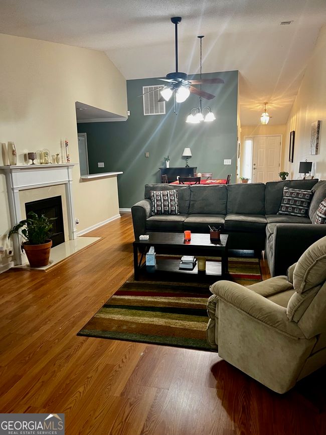 102 Braxton Dr, House other with 2 bedrooms, 2 bathrooms and 2 parking in Macon GA | Image 4