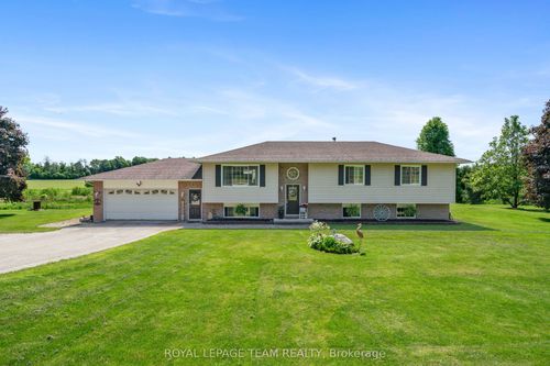 627 Upper Oak Leaf Rd, Athens, ON, K0E1B0 | Card Image