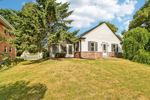 5089 N 127th St, Butler, WI, 53007-1232 | Card Image