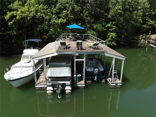 4451 Flat Creek Dr, Gainesville, GA, 30504-5310 | Card Image