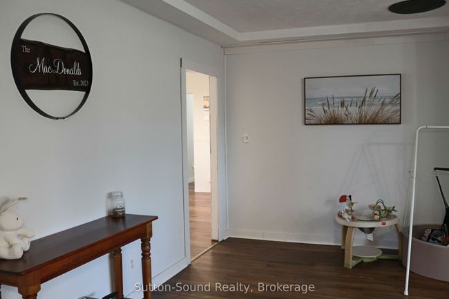31 Yonge St S, House other with 4 bedrooms, 2 bathrooms and 4 parking in Tara ON | Image 46