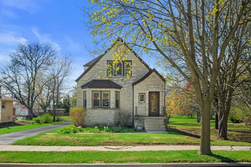 3455 S 96th St, Milwaukee, WI, 53227-4332 | Card Image