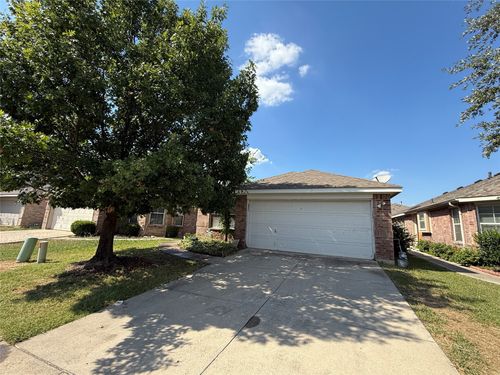 4728 Cedar Springs Dr, Fort Worth, TX, 76179-8102 | Card Image