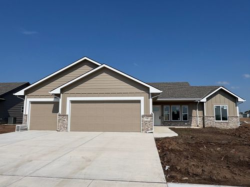136 E Hickam St, Derby, KS, 67037-2322 | Card Image