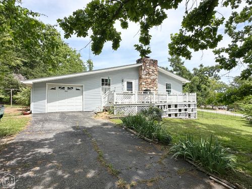 300 Fairway Dr, Horseshoe Bend, AR, 72512-2704 | Card Image