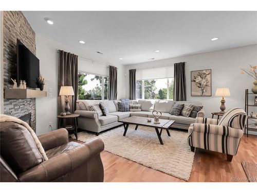 10152 Bluffmont Ln, Lone Tree, CO, 80124-5570 | Card Image