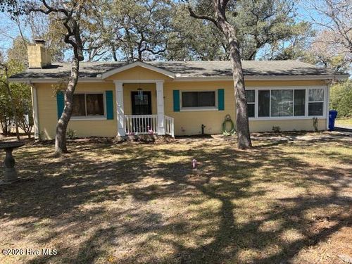 313 Mercer St, Oak Island, NC, 28465-8142 | Card Image