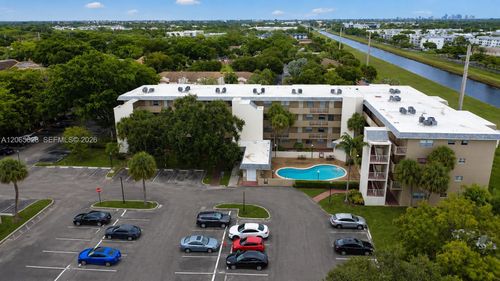 403-3120 N Pine Island Road, Sunrise, FL, 33351 | Card Image