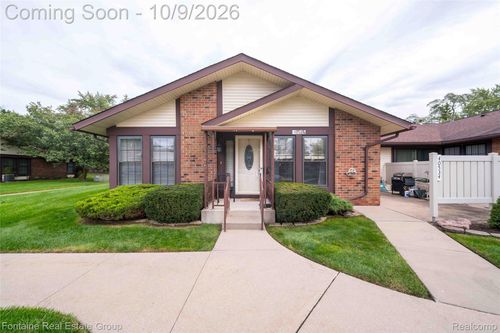 40534 Newport Dr, Plymouth, MI, 48170-4744 | Card Image