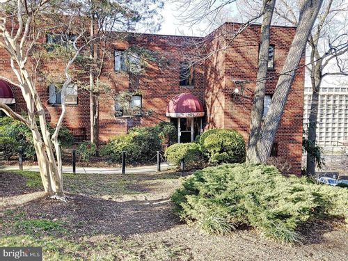 201-y-1573 N Colonial Ter, ARLINGTON, VA, 22209-1422 | Card Image