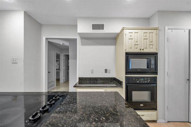 12434 Montego Plz, Townhouse with 2 bedrooms, 2 bathrooms and null parking in Dallas TX | Image 18