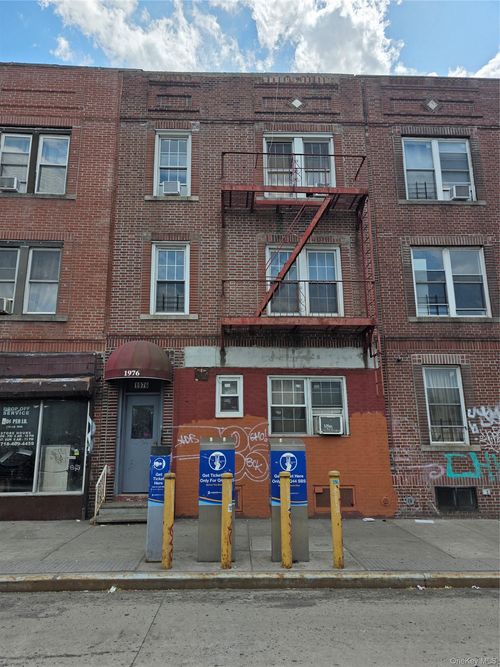 1976 Cross Bronx Expy, Bronx, NY, 10472-5044 | Card Image