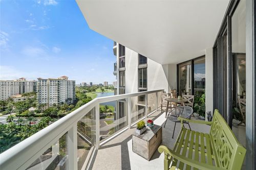 apt-1402-20185 E Country Club Dr, Aventura, FL, 33180-3051 | Card Image