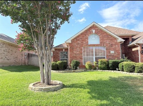 205 Kenosha Ln, Arlington, TX, 76002-5432 | Card Image