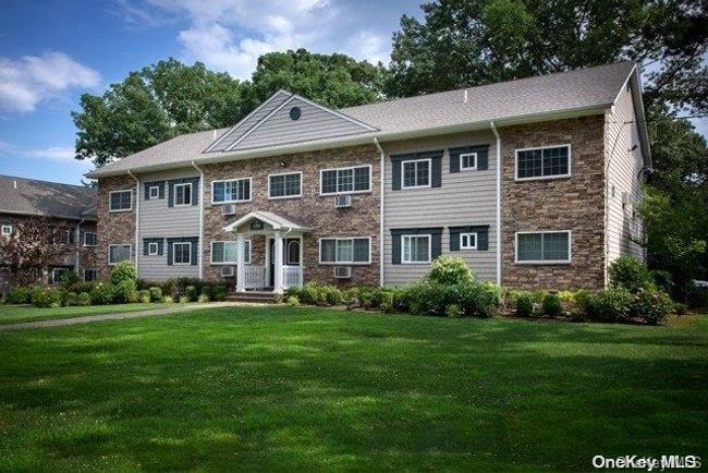 APT-2A - 550 New Hwy, Condo with 1 bedrooms, 1 bathrooms and null parking in Hauppauge NY | Image 8