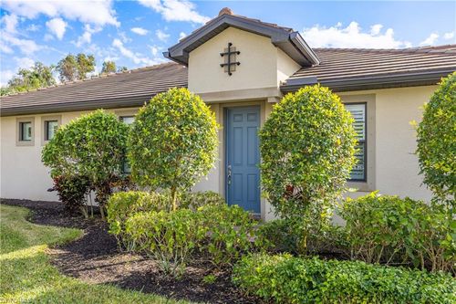 7658 Jacaranda Ln, NAPLES, FL, 34114-2799 | Card Image