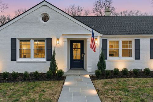 107 Brookfield Ave, Nashville, TN, 37205-4401 | Card Image