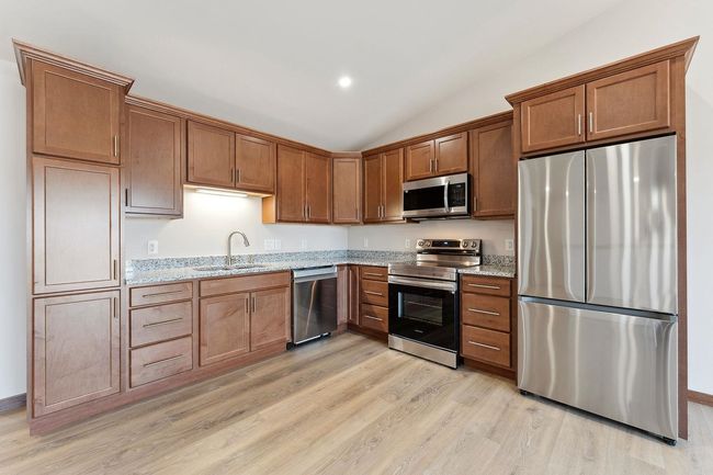 2465 Russell Ct, Home with 3 bedrooms, 3 bathrooms and null parking in REEDSBURG WI | Image 8