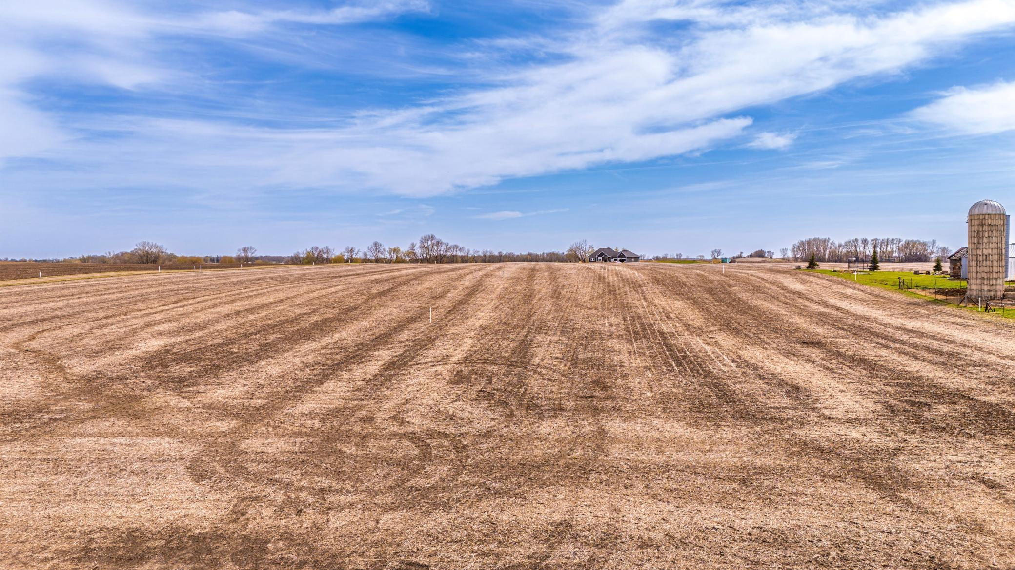Land in New Prague 3
