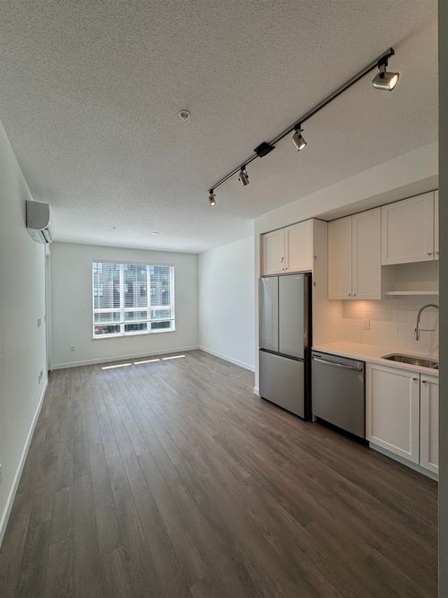 216-15735 85 Ave, Surrey, BC, V4N6Z2 | Card Image